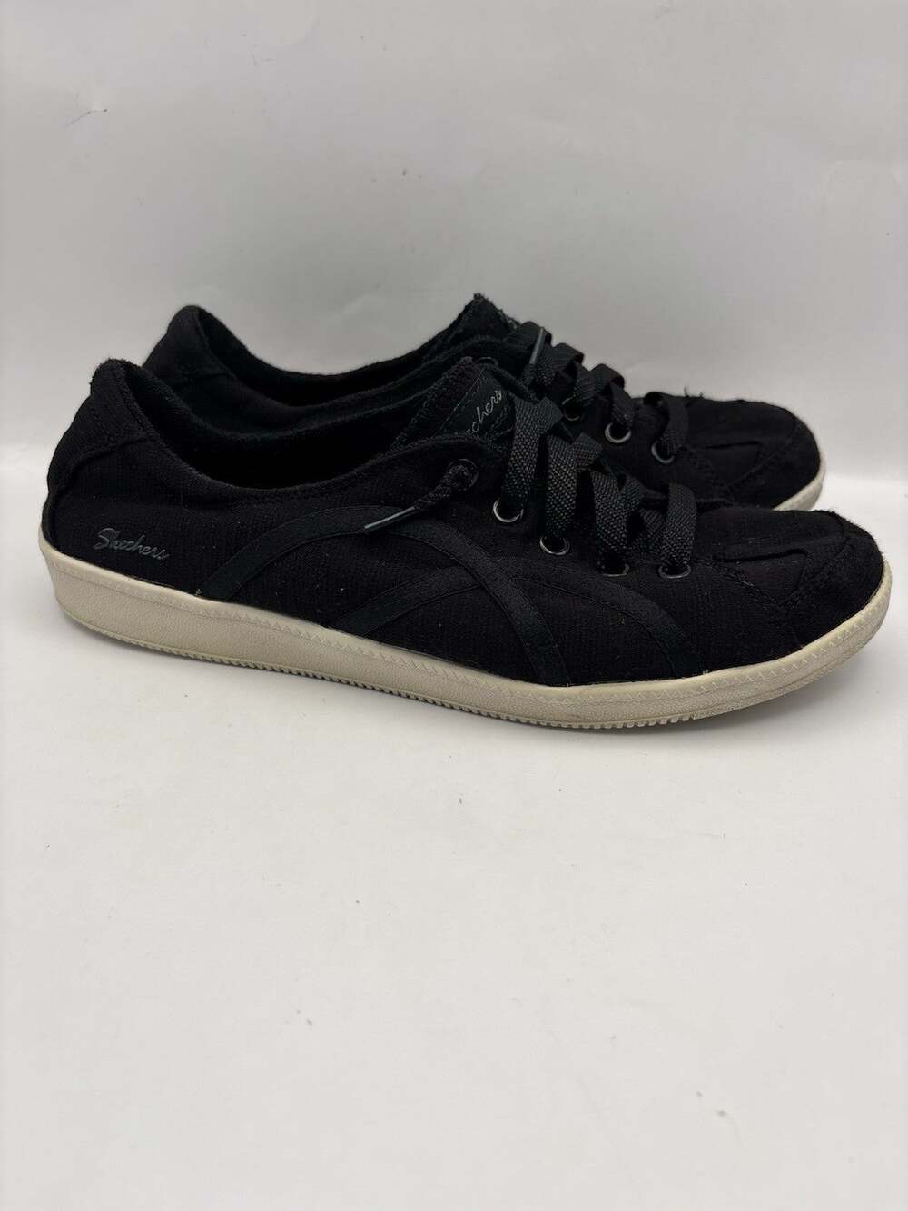 Skechers Madison Ave Black Slip On Shoes Women Size 9.5